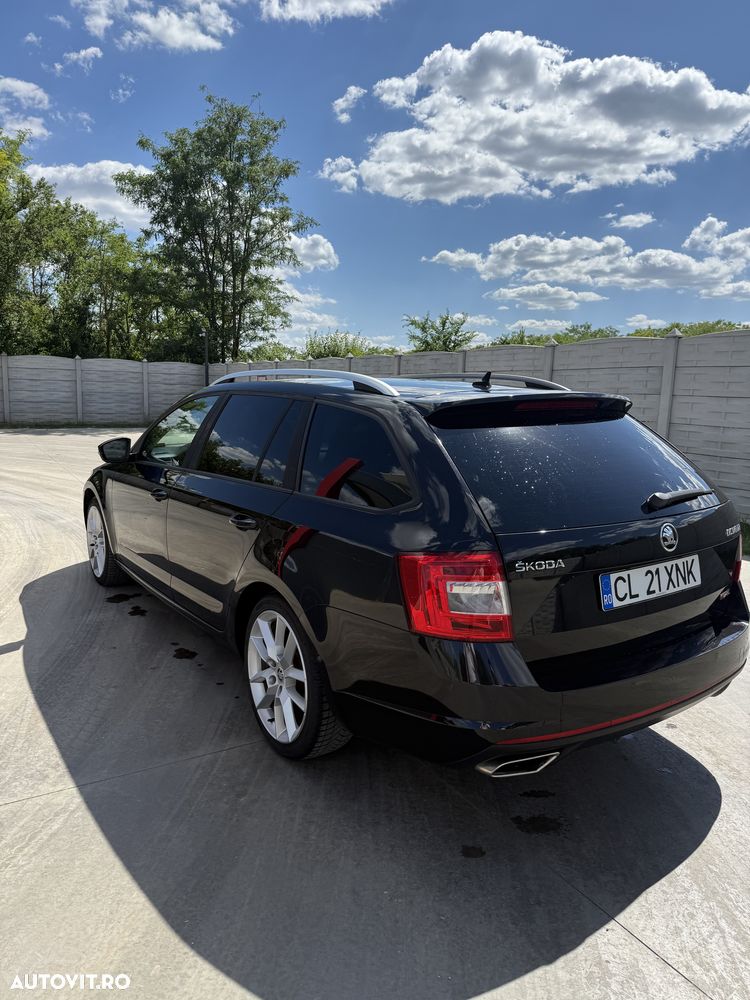 Skoda Octavia 2.0 TDI DSG RS - 8