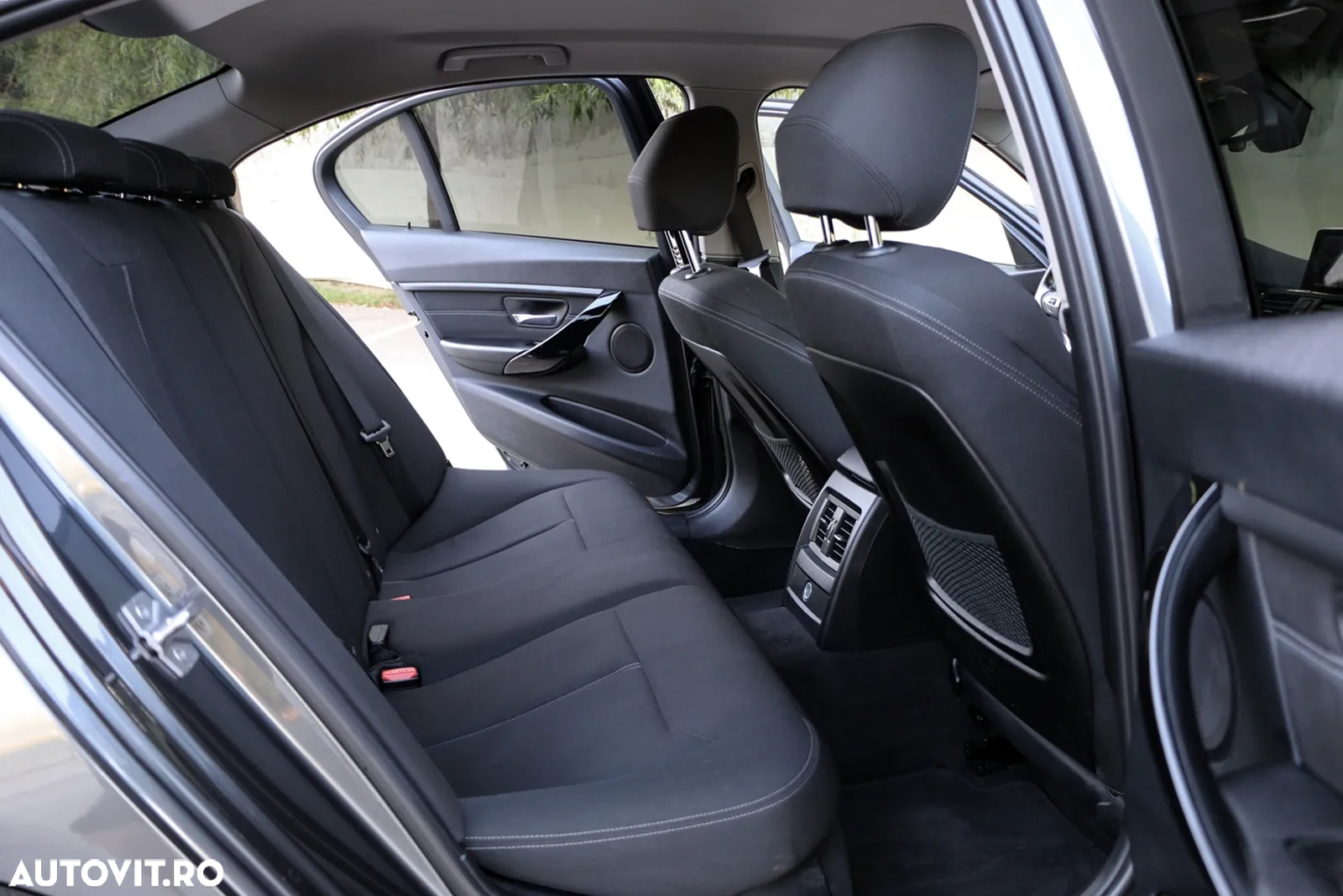 BMW Seria 3 320d xDrive Sport Line - 6