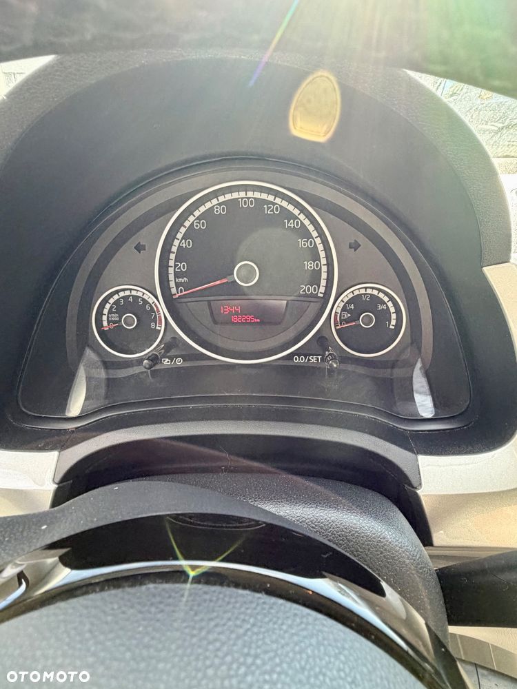Volkswagen up! - 7