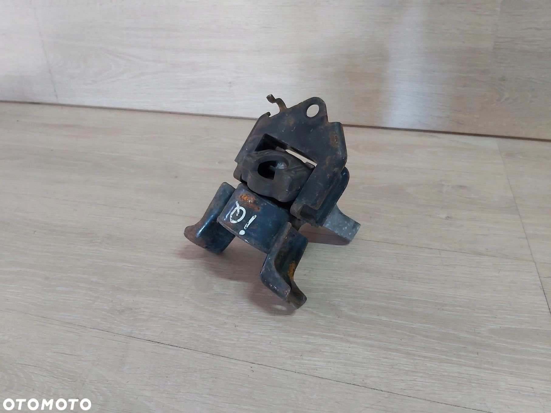 TOYOTA IQ 1,0 1kr poduszka silnika - 2
