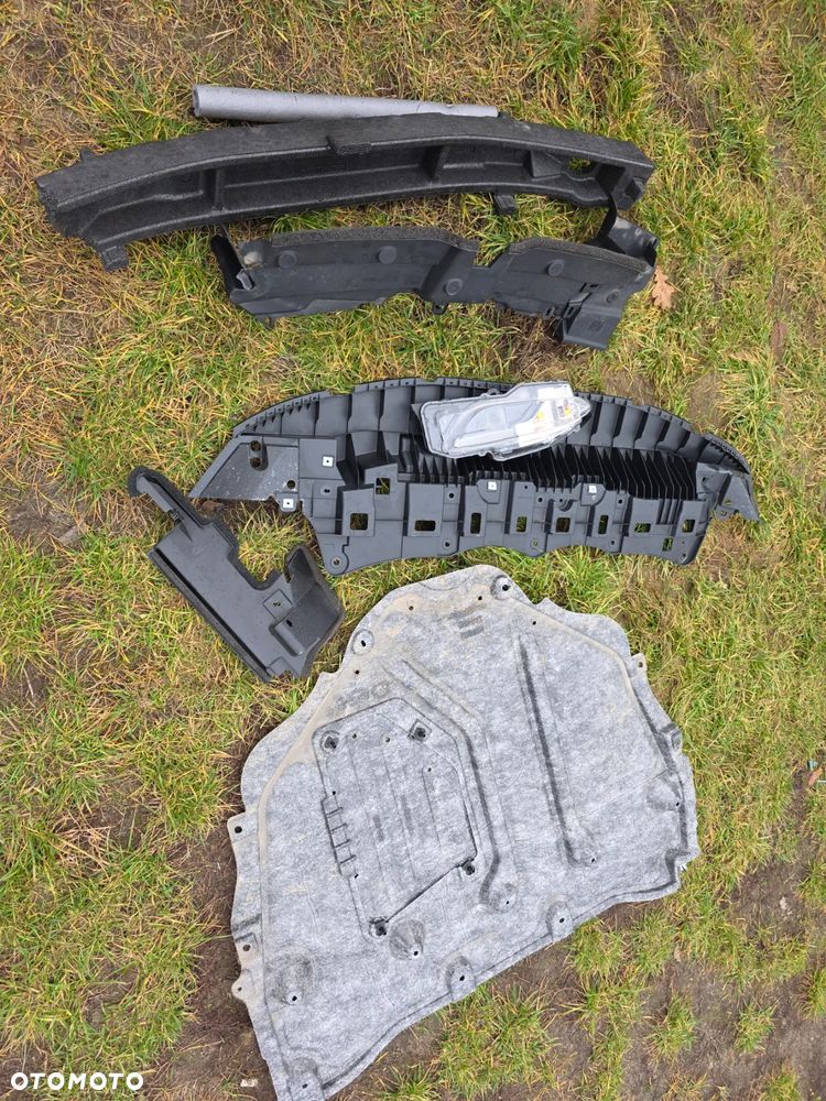 Toyota Yaris Cross Hybrid 1.5 Comfort - 35