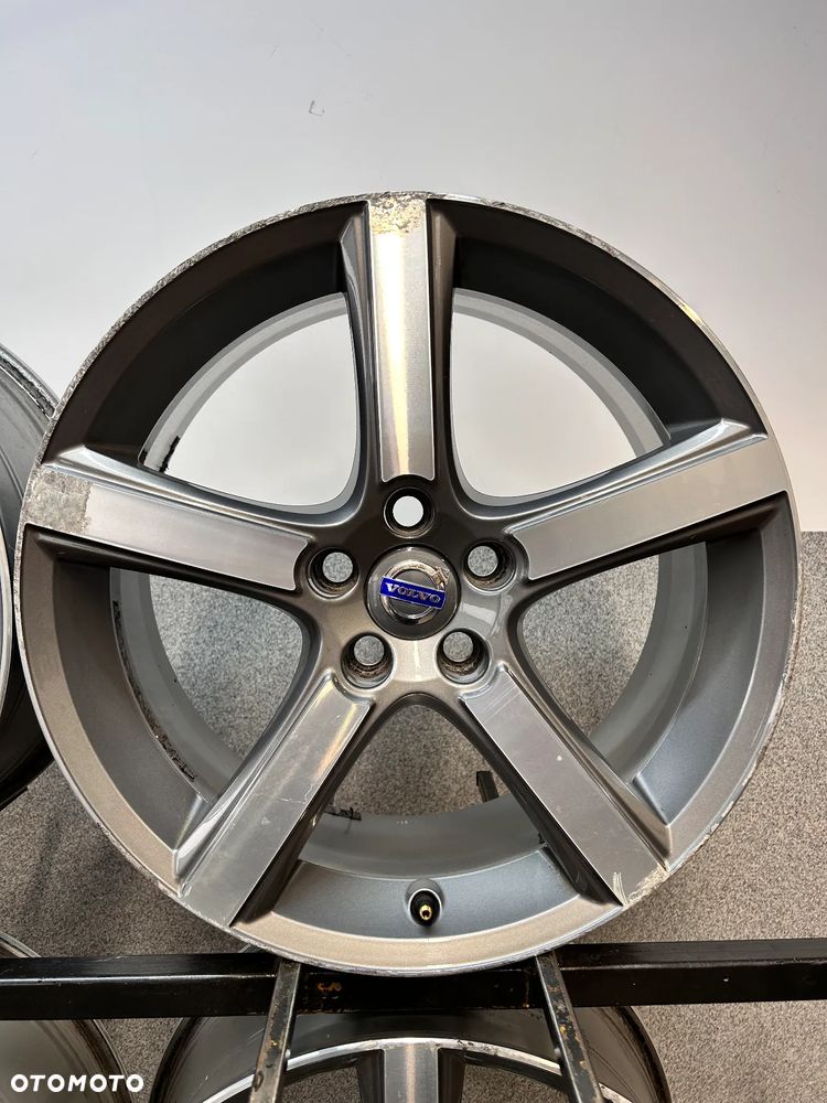 4 FELGI ALU. VOLVO C70, V70, S60, V60, S80, V40  18'' 8J ET45 - 5