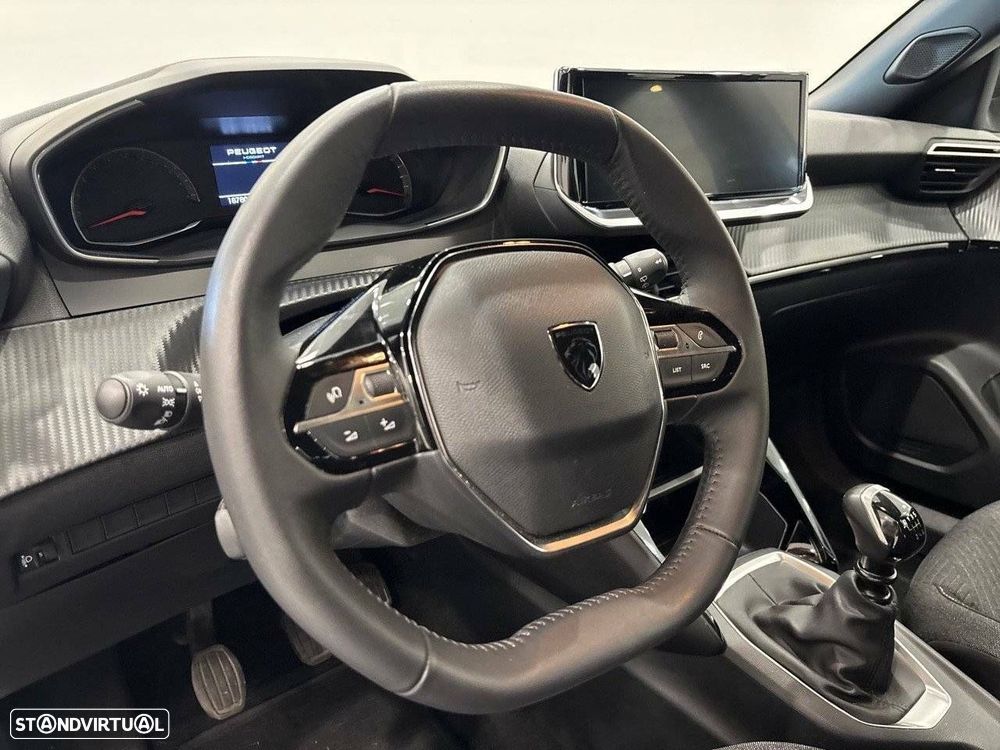 Peugeot 2008 1.2 PureTech Style - 12