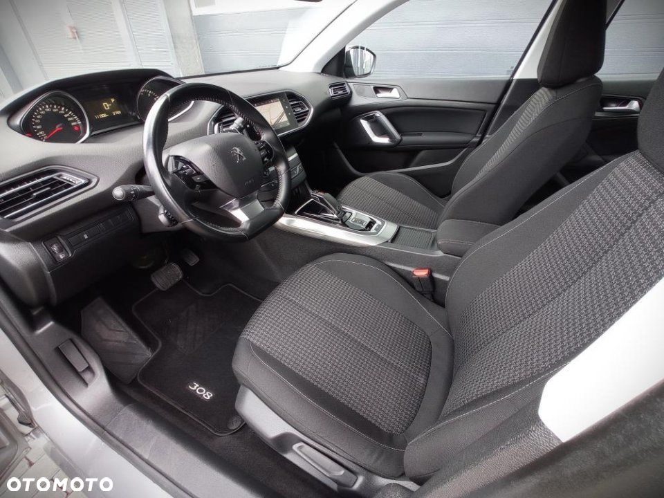 Peugeot 308 - 10