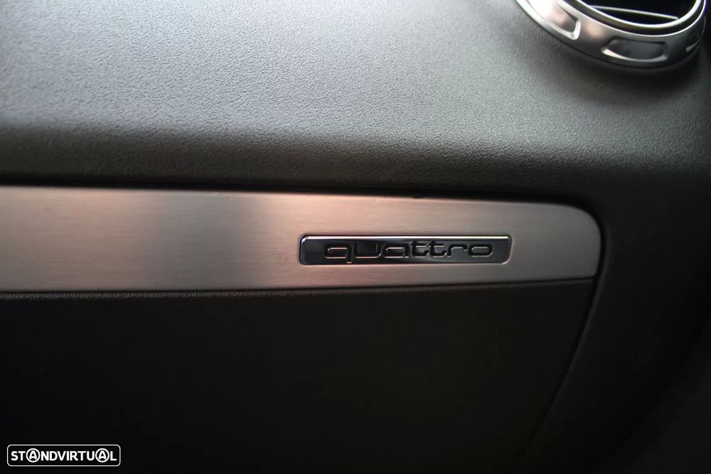 Audi TT Coupé 2.0 TDI quattro S-line — fotografia 11