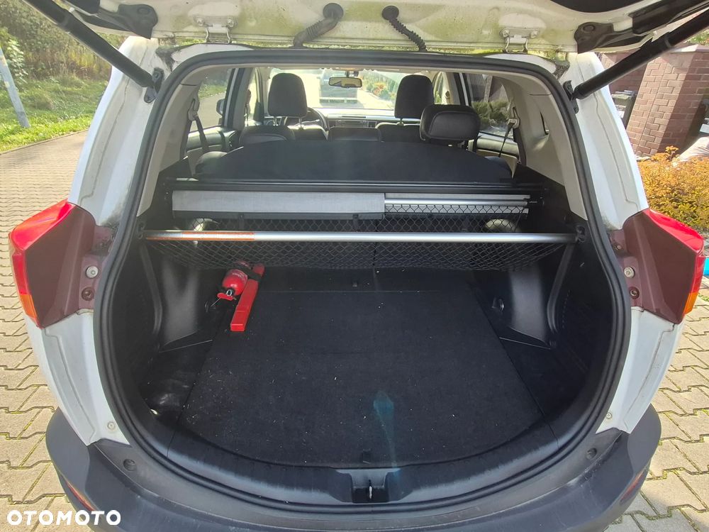 Toyota RAV4 2.0 D-4D Prestige - 19