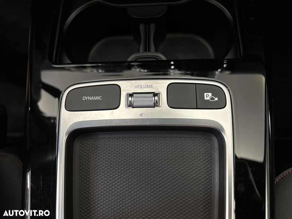 Mercedes-Benz A 200 Sedan 7G-DCT AMG Line - 18