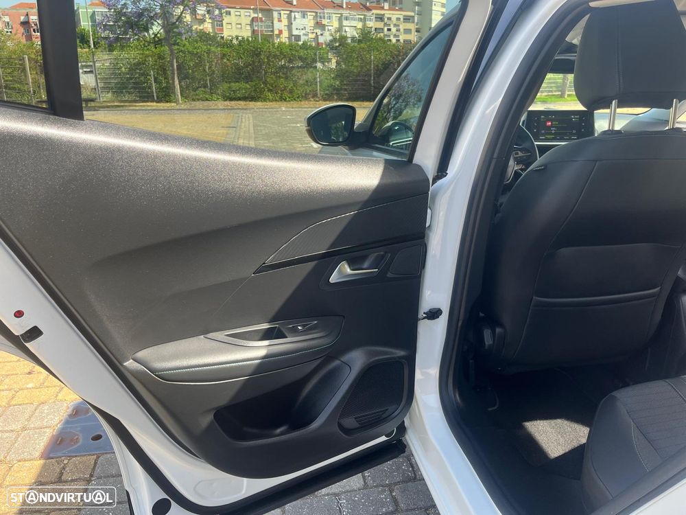 Peugeot 2008 - 32