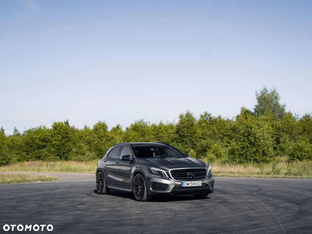 Mercedes-Benz GLA 200 7G-DCT AMG Line - 1