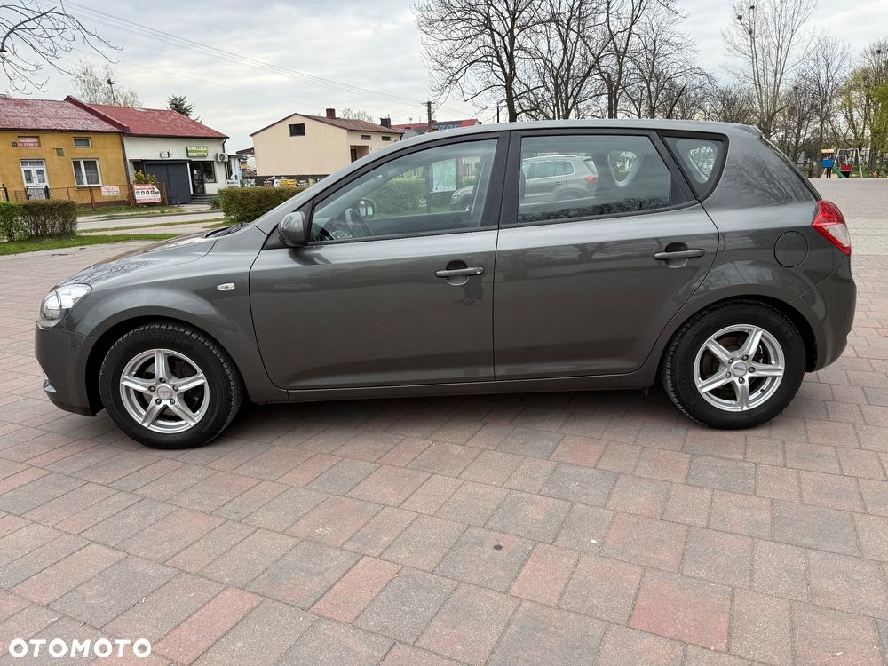 Kia Ceed 1.4 CVVT Attract - 6