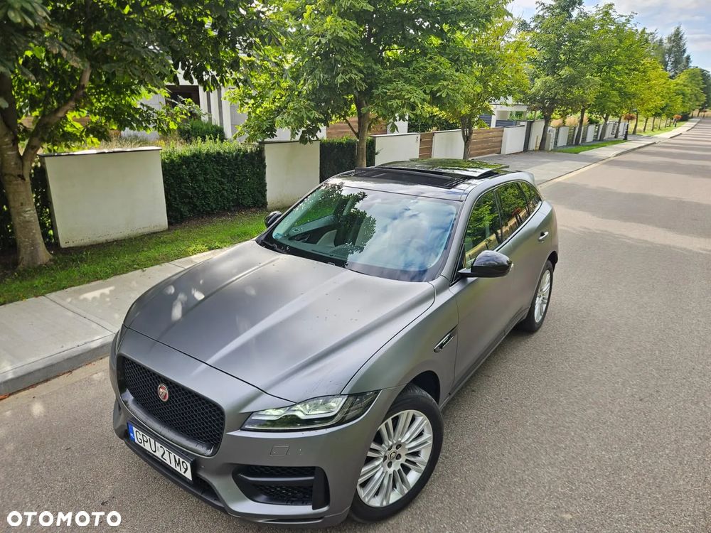 Jaguar F-Pace - 8