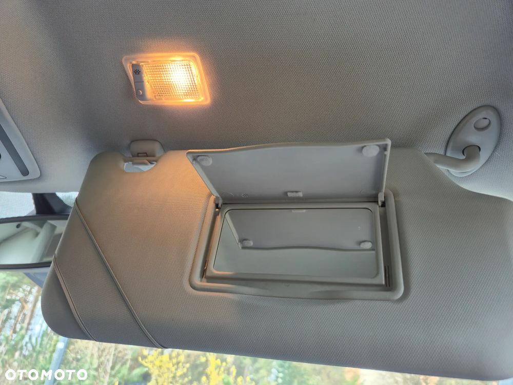 Ford Mondeo 2.0 TDCi Titanium - 29