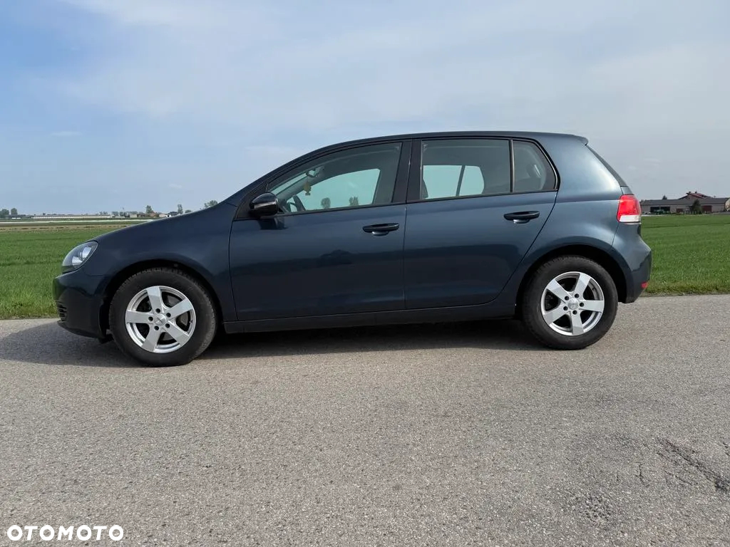 Volkswagen Golf - 6