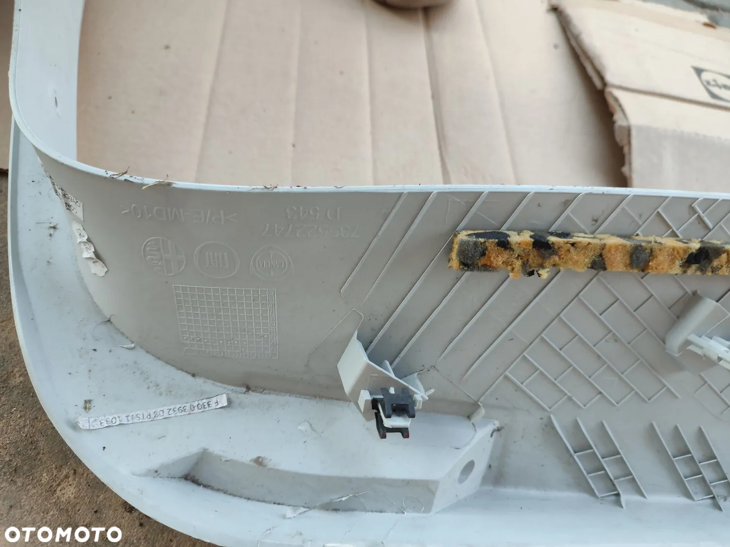 FIAT 500L Klapa bagażnika po lifcie 2018 kolor srebrny - 20