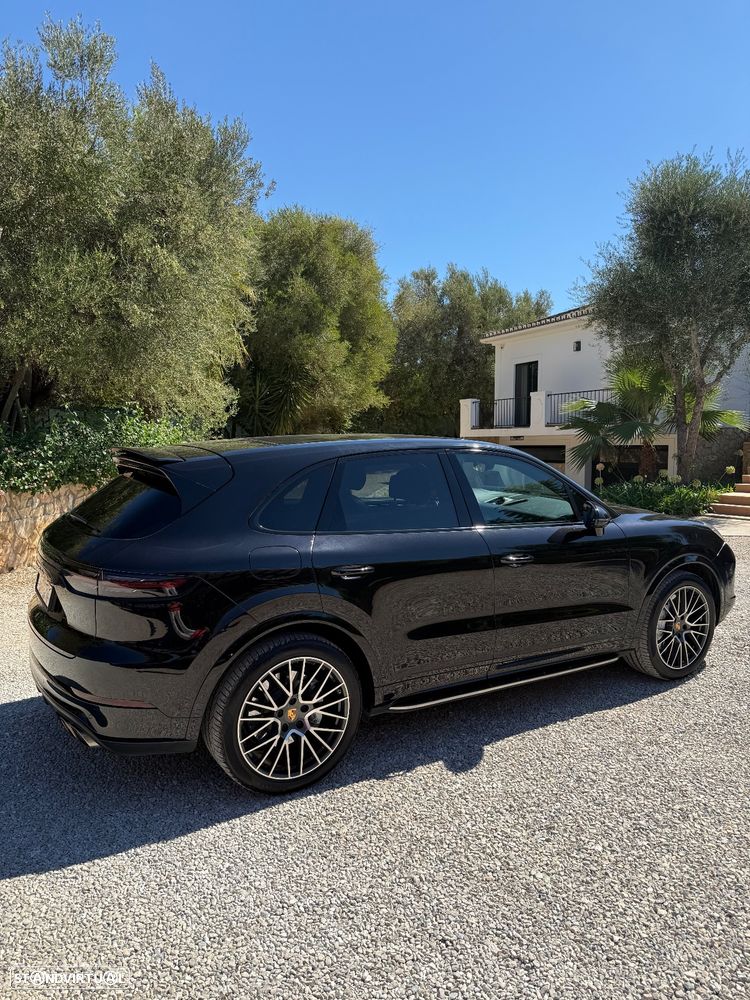 Porsche Cayenne Turbo - 8