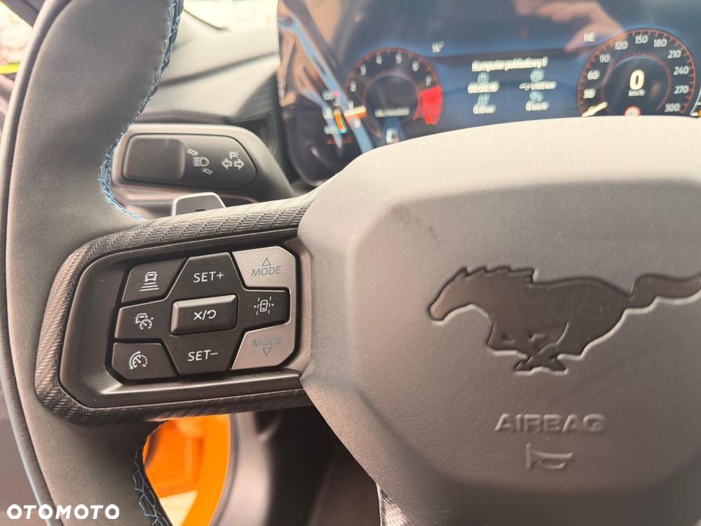 Ford Mustang - 22