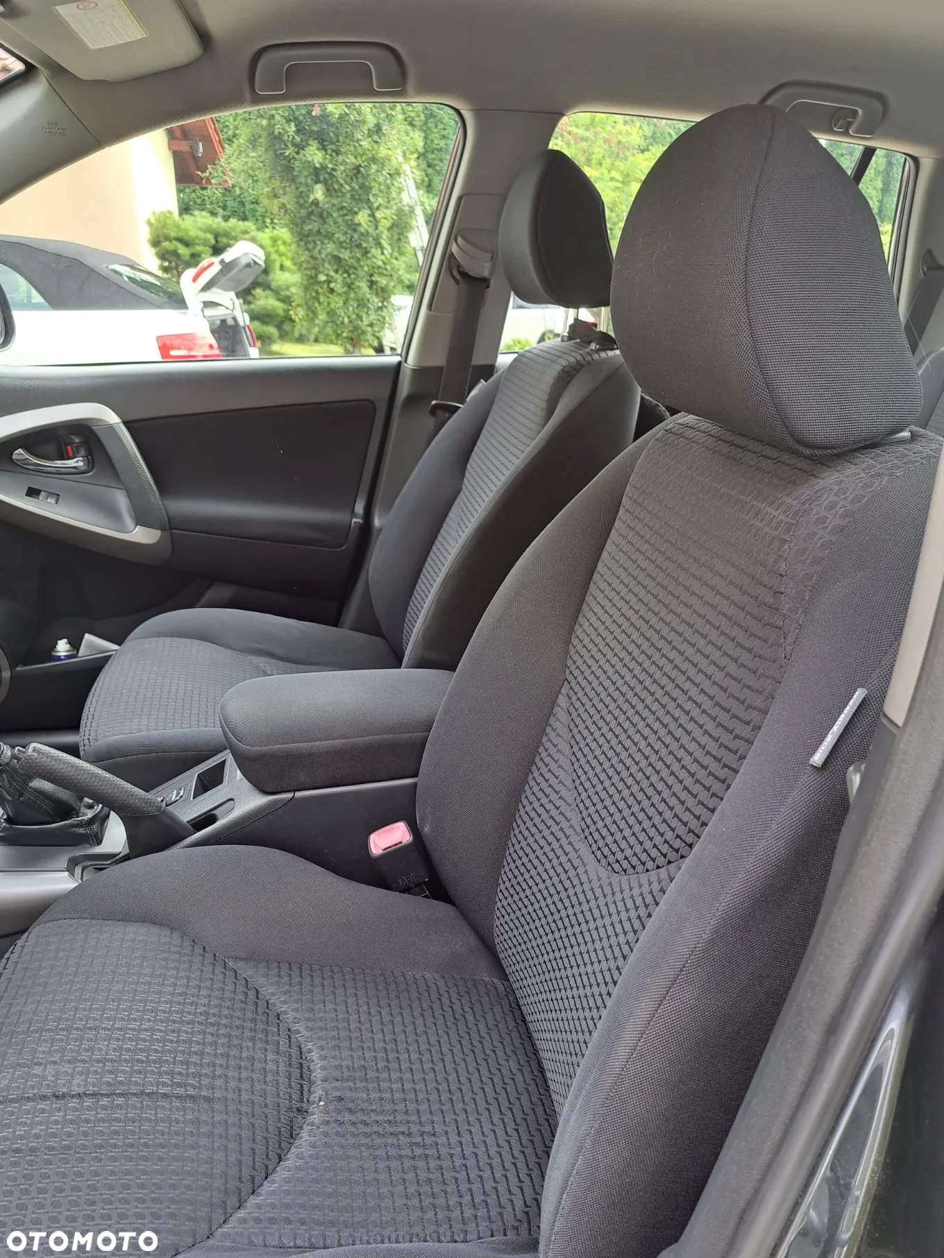 Toyota RAV4 - 6