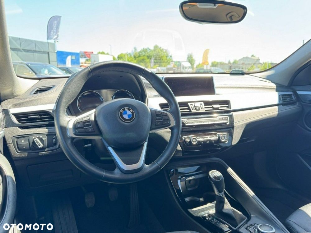 BMW X2 sDrive18i - 11