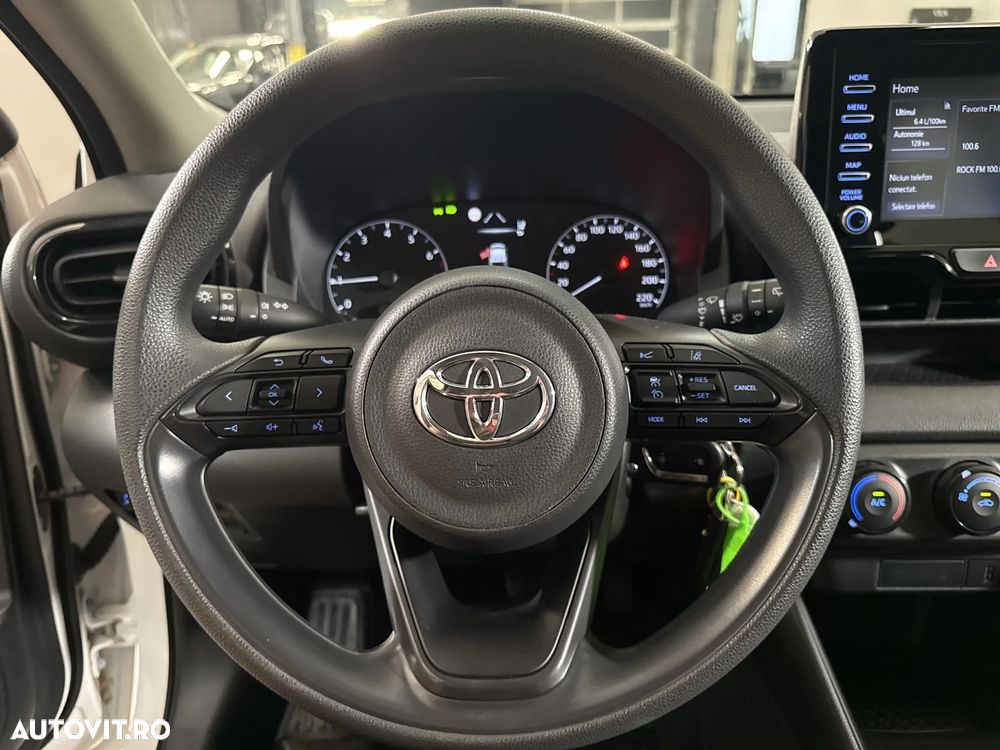 Toyota Yaris - 16