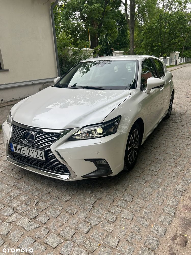 Lexus CT - 4
