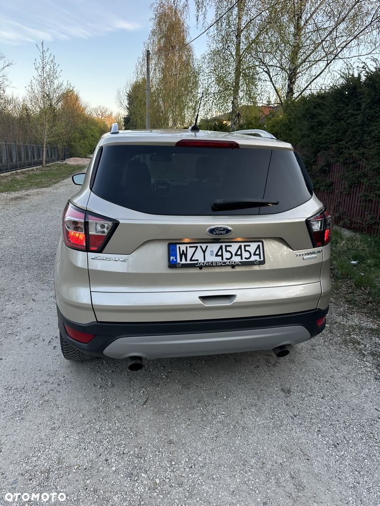 Ford Escape ver-2-0-ecoboost-awd-titanium - 6