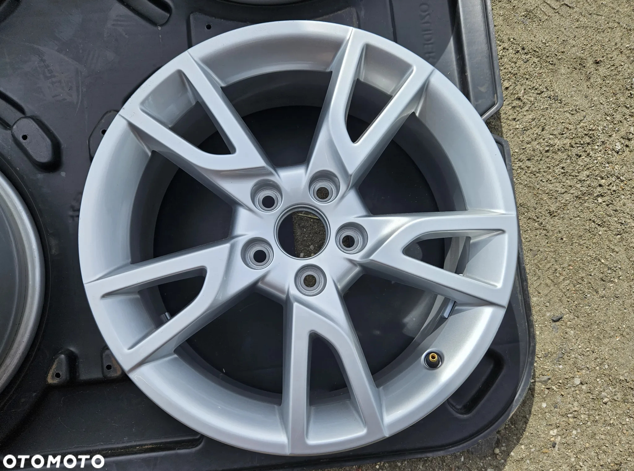 FELGI Org. 17 AUDI Q3 8U0071497 A6 C6 A4 B7 NOWE !! - 5