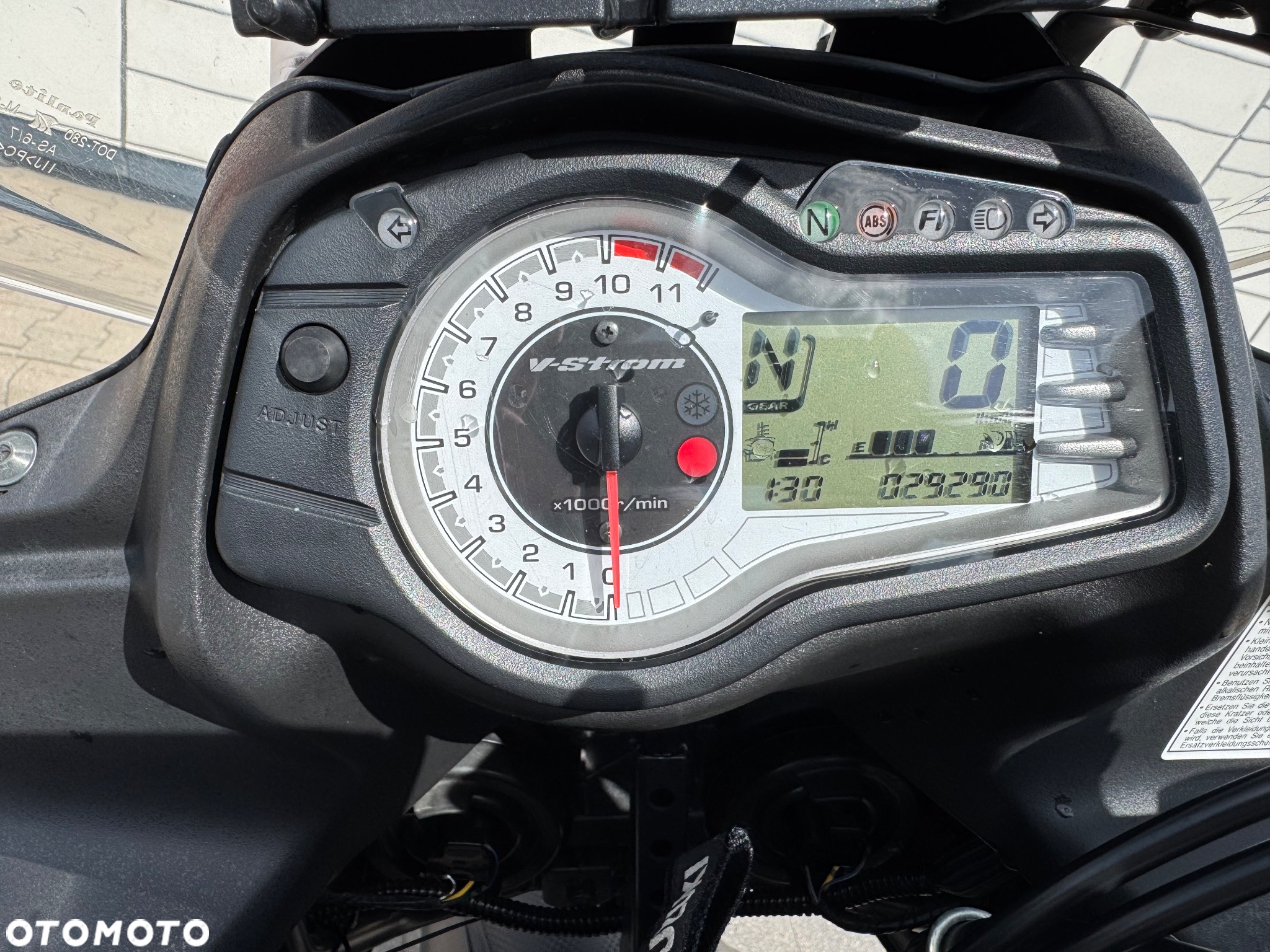 Suzuki DL - 6