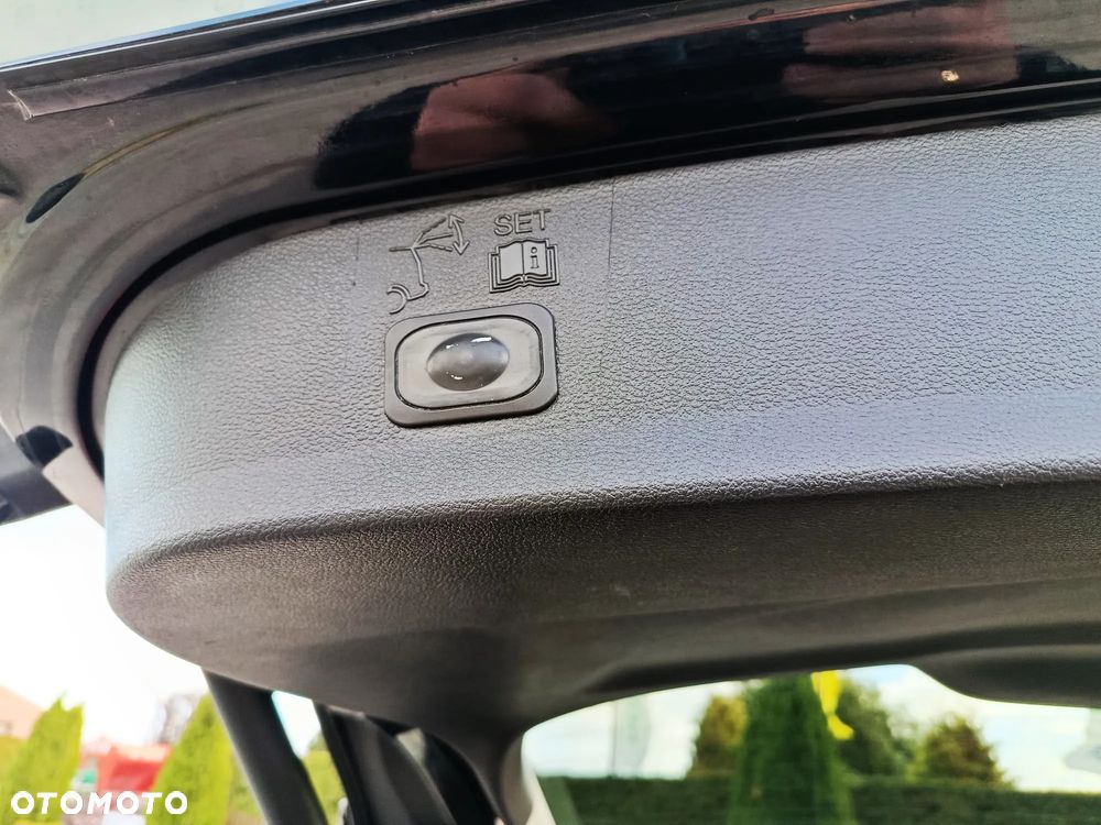 Ford Kuga 2.0 TDCi 4x4 Titanium - 22