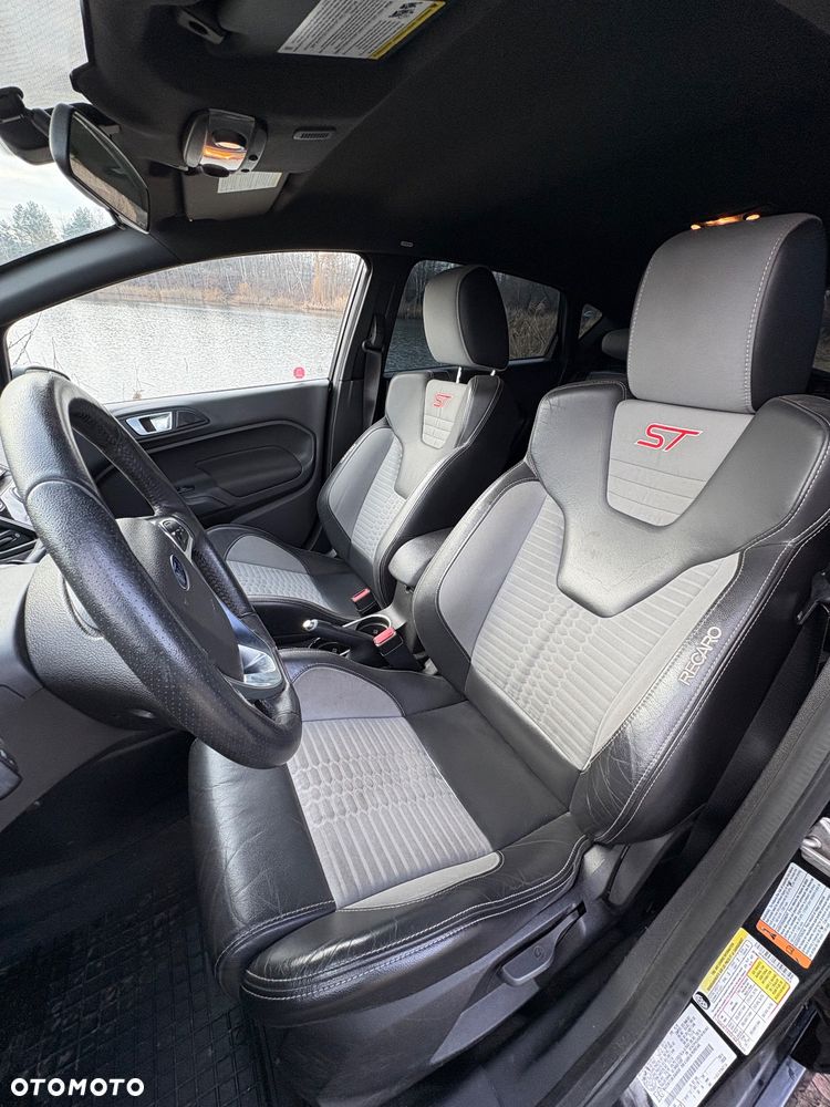 Ford Fiesta ST - 13