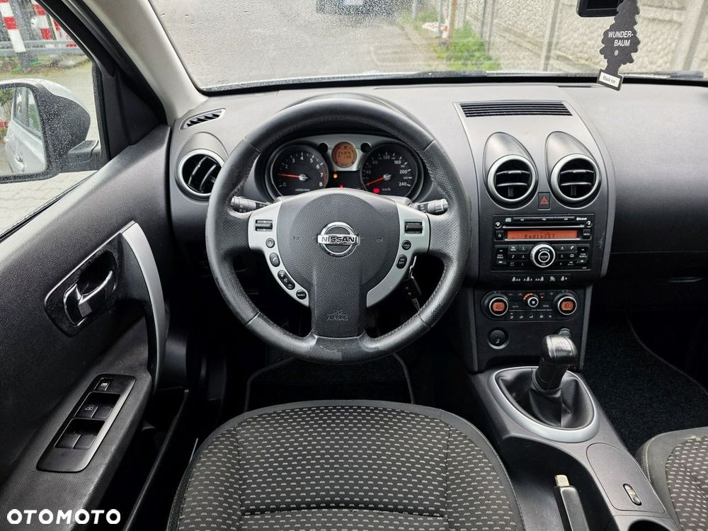 Nissan Qashqai 1.6 Visia - 12