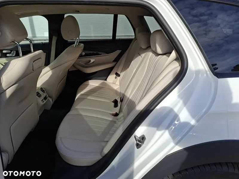 Mercedes-Benz Klasa E 220 d 4-Matic Avantgarde - 7
