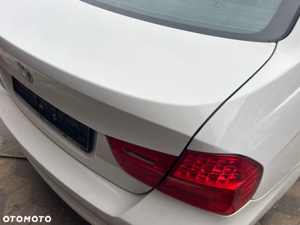 BMW E90 KALPA BAGAŻNIKA LIFT ALPINEWEISS 3 - 3