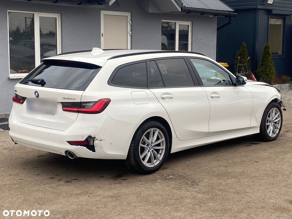 BMW Seria 3 320d xDrive - 10