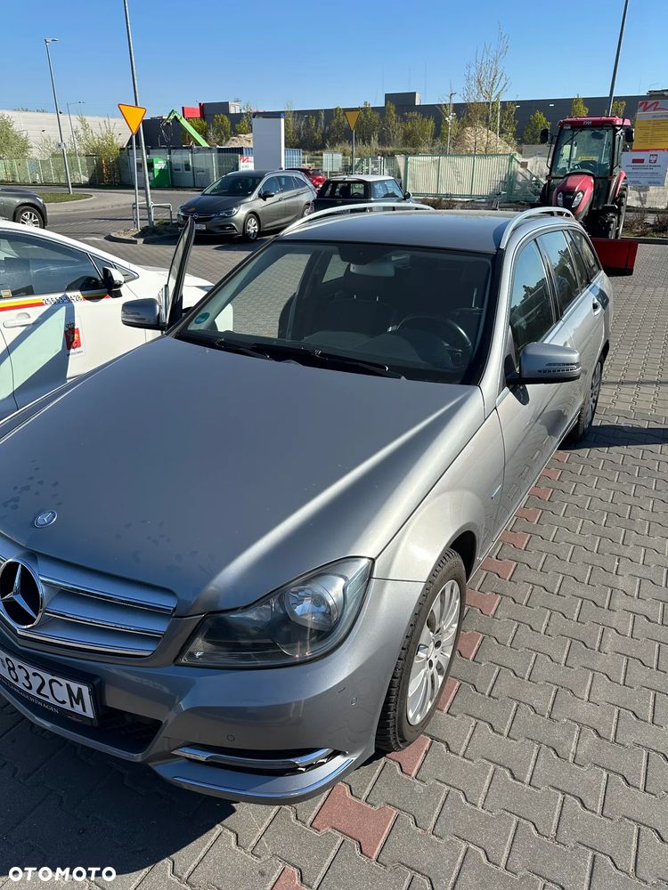 Mercedes-Benz Klasa C 180 CGI Automatik BlueEFFICIENCY Avantgarde - 2