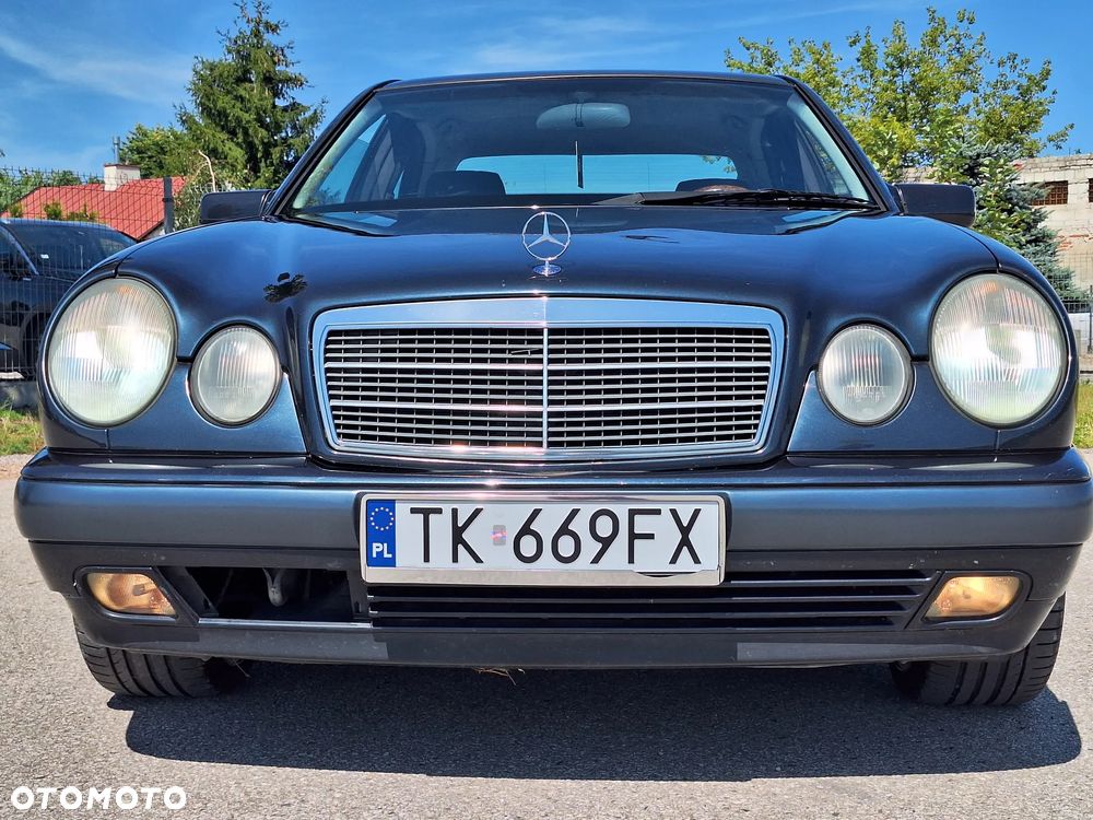 Mercedes-Benz Klasa E - 2
