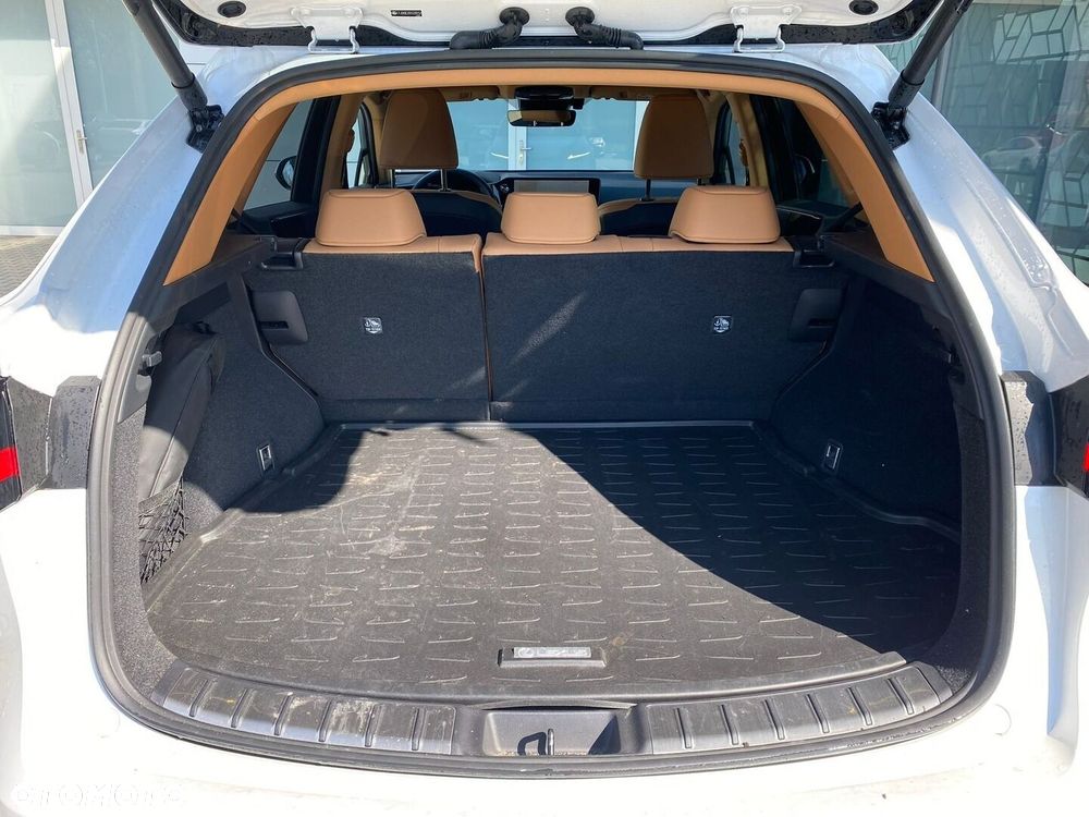 Lexus NX 350h Prestige AWD - 36