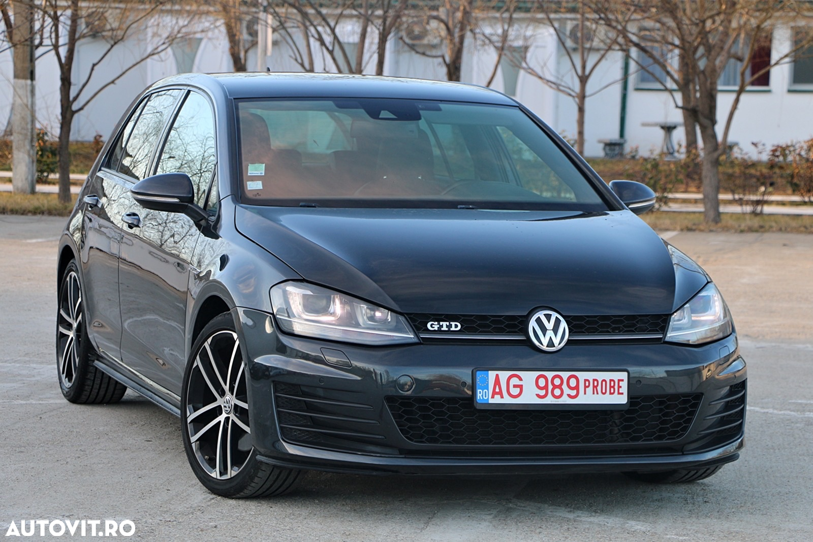 Volkswagen Golf 2.0 TDI DPF BMT DSG GTD - 2