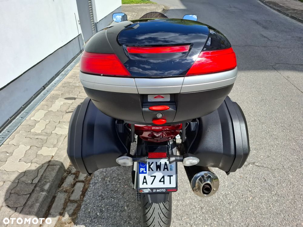 Suzuki GSX - 6