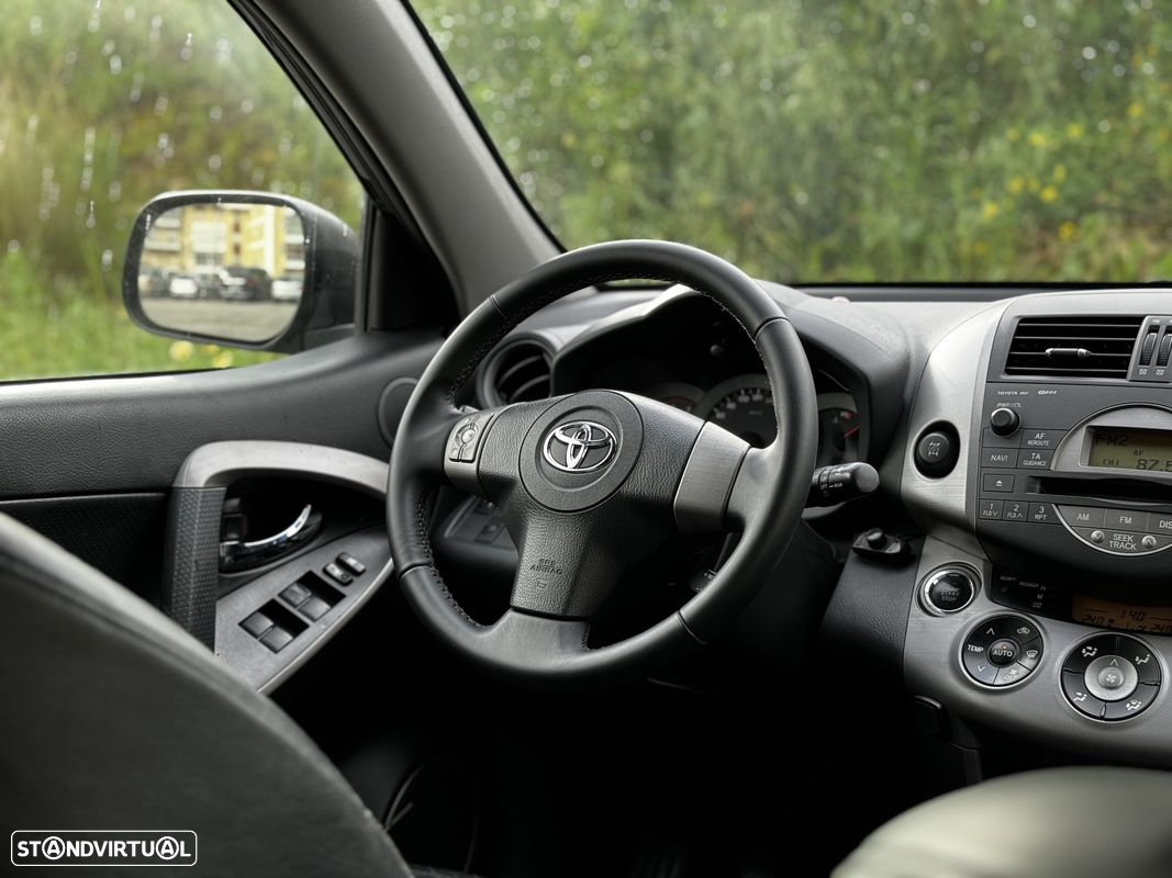 Toyota RAV4 2.2 D-4D X RF - 20