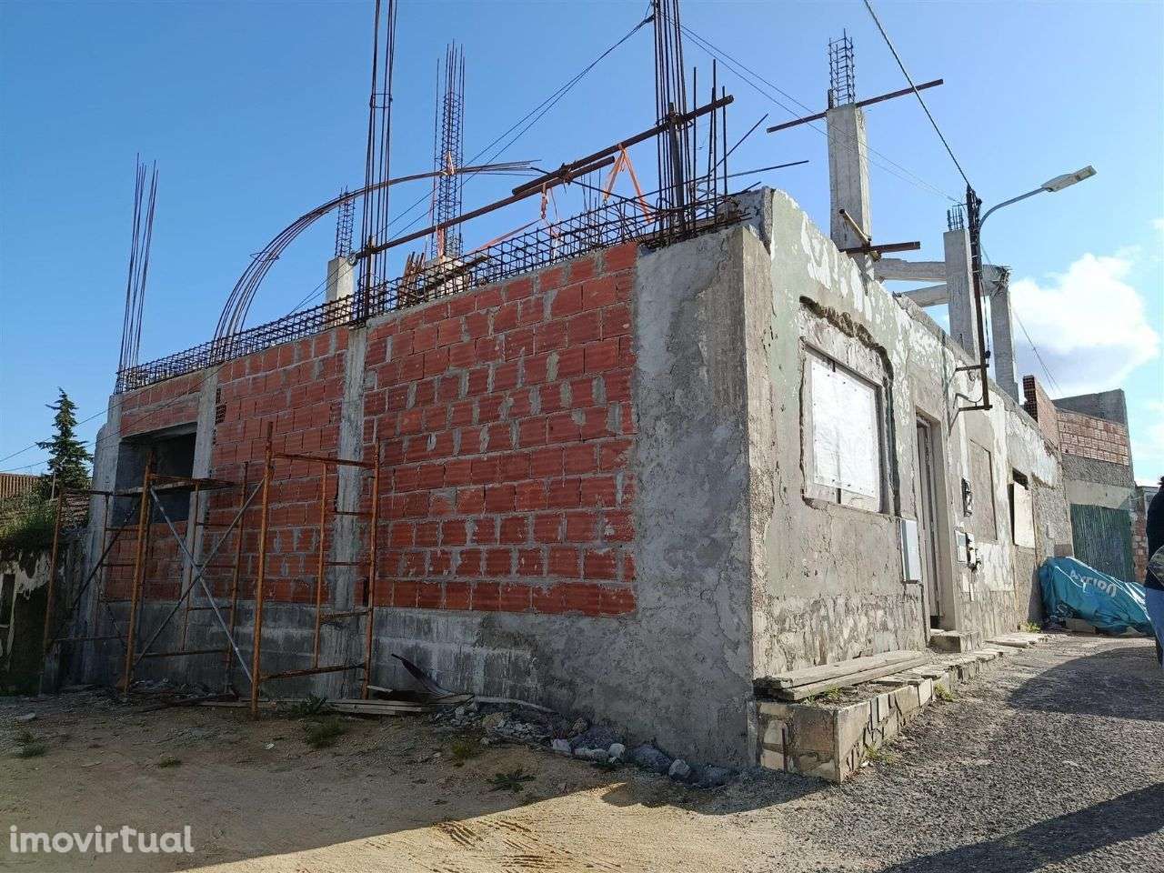 V4 com projeto para conclusão de construção - Grande imagem: 5/5
