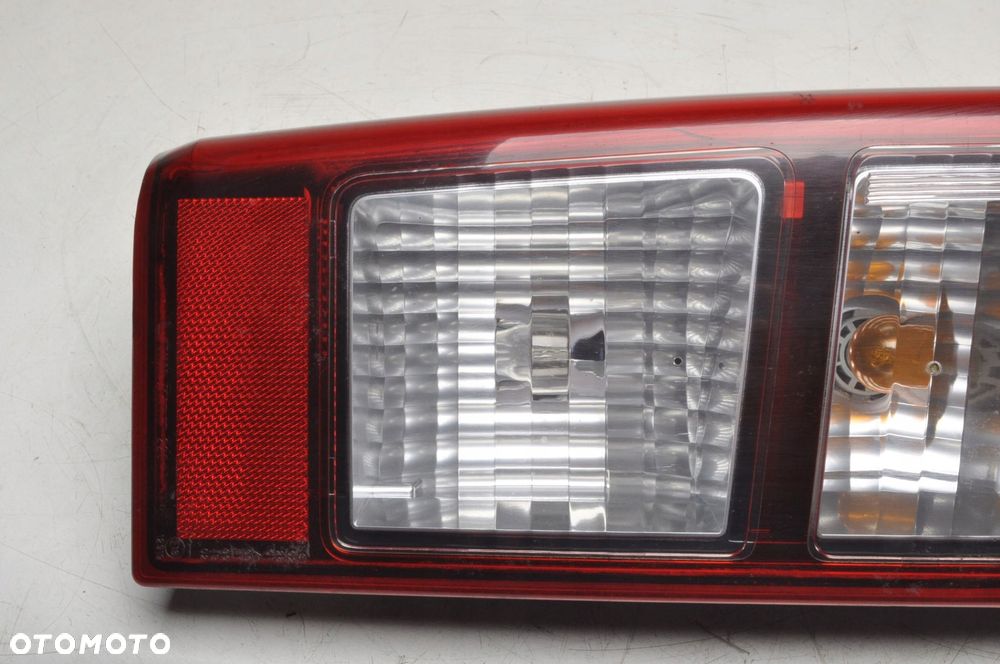 ISUZU D-MAX II LAMPA LEWA TYLNA LEWY TYŁ - 2