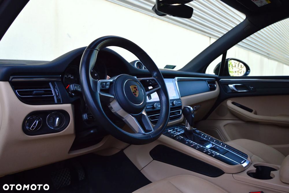 Porsche Macan - 12