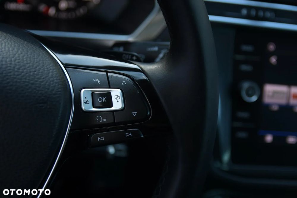 Volkswagen Tiguan - 33