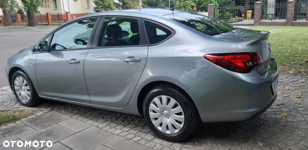 Opel Astra 1.6 Enjoy - 27