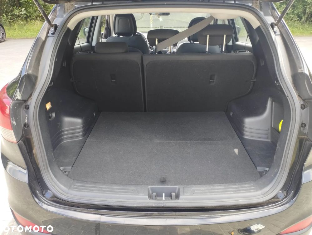 Hyundai ix35 1.6 2WD Fifa World Cup Edition - 13