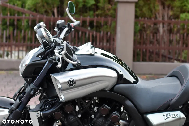 Yamaha V-MAX - 27