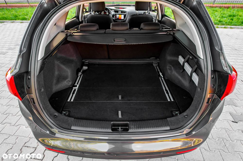 Kia Ceed 1.6 GDI Business Line - 18