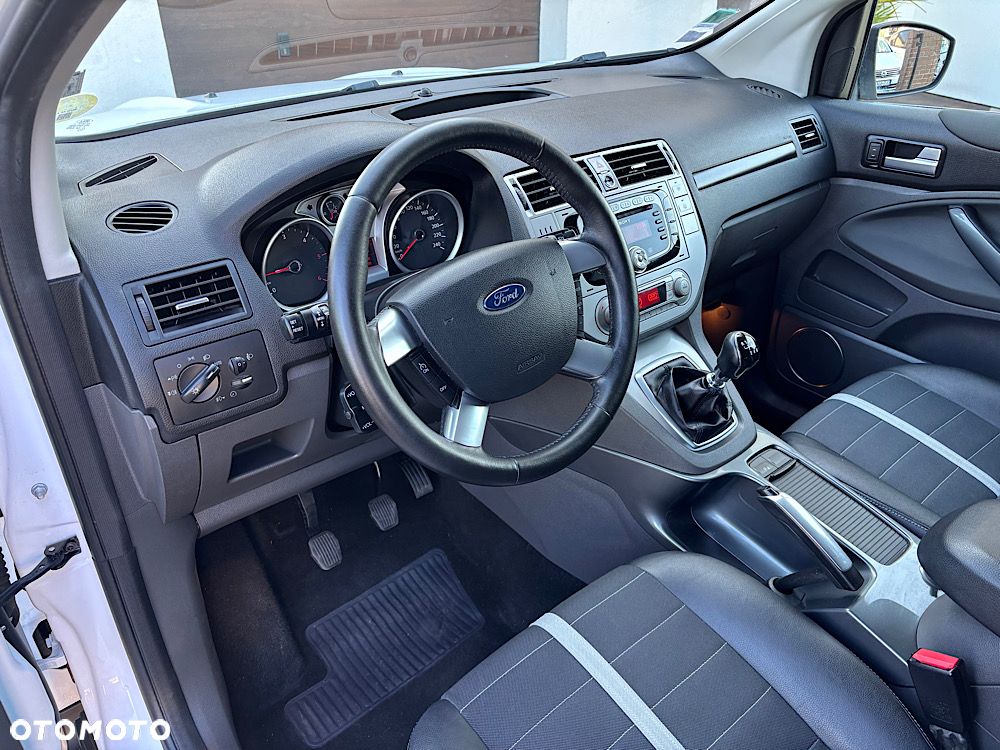 Ford Kuga 2.0 TDCi Titanium - 26