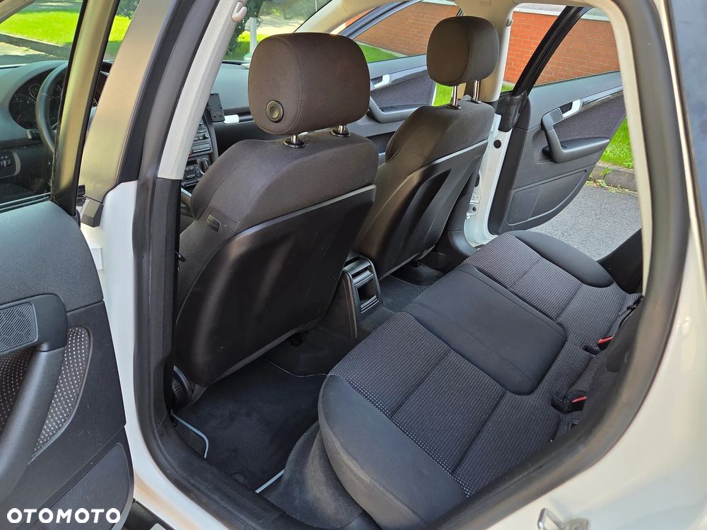 Audi A3 Sportback 1.9 TDI DPF Ambiente - 28
