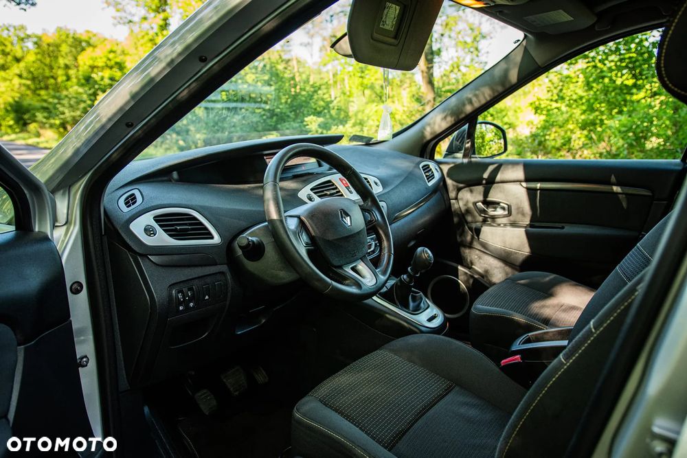 Renault Scenic 1.4 16V TCE Privilege - 13